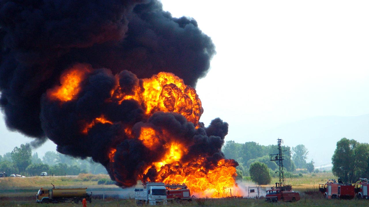 Many Bodies Burnt To Death As Shell Pipeline Explodes In Rivers