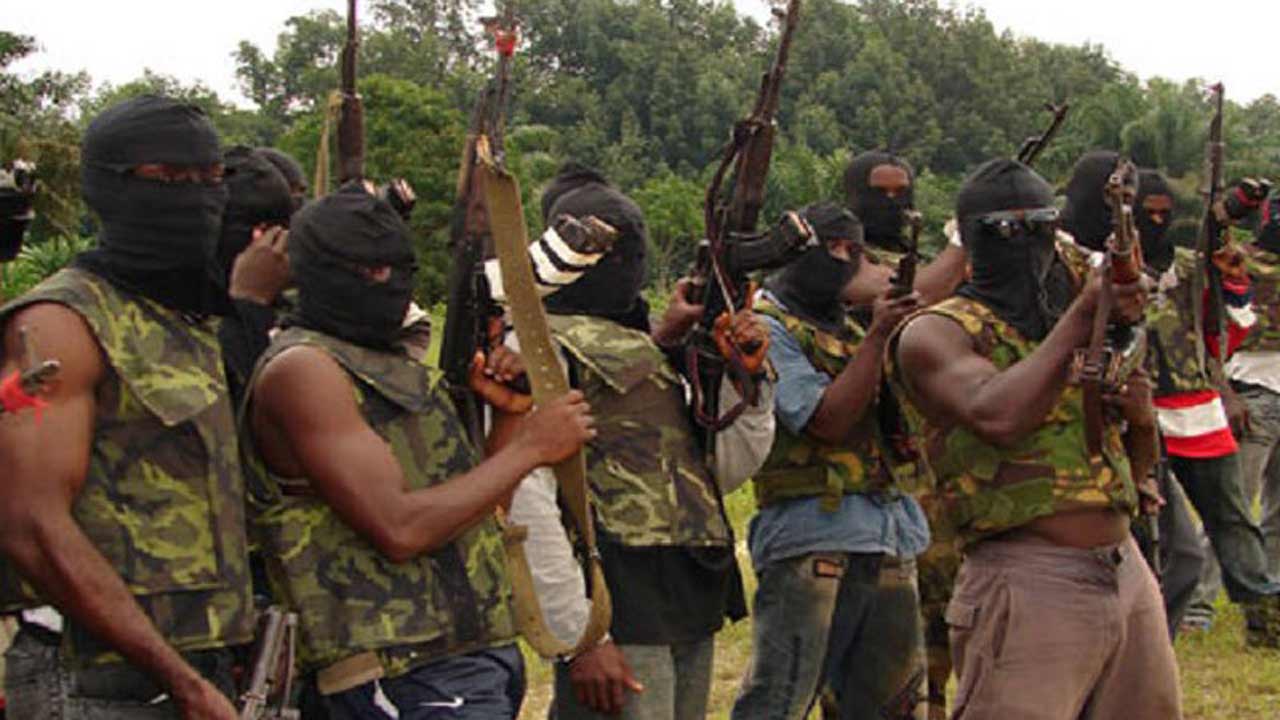 Ruga: Niger Delta Militants Warn Northern Youths, Tell Buhari Where To Locate Settlement For Herdsmen